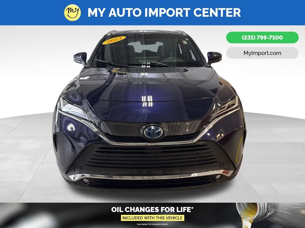 Used 2023 Toyota Venza XLE video 2