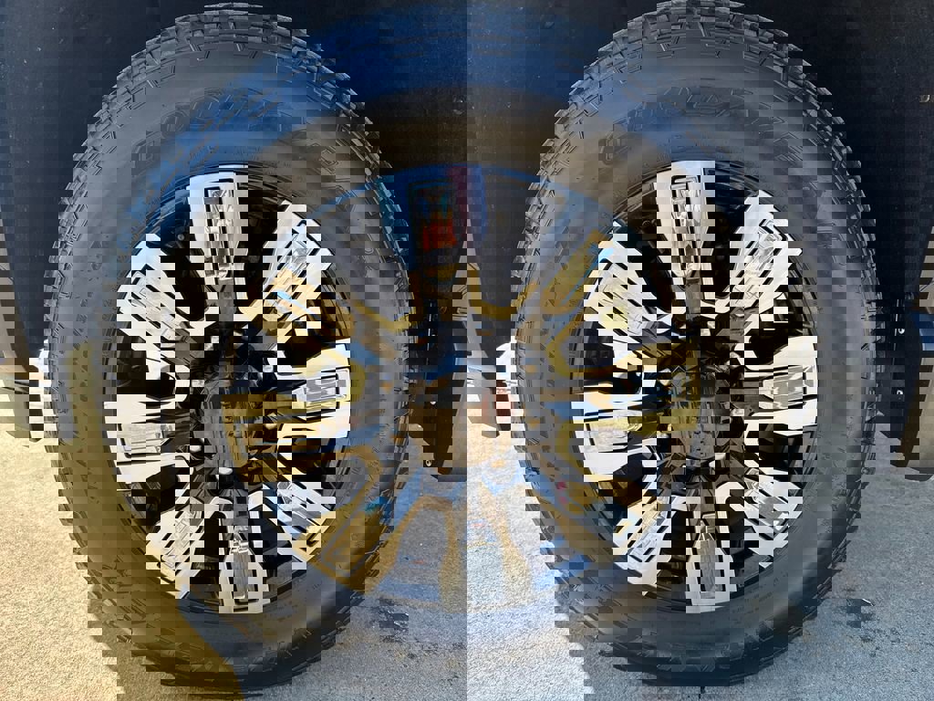 Used 2025 GMC Sierra 2500 Denali w/ Denali Reserve Package image 13