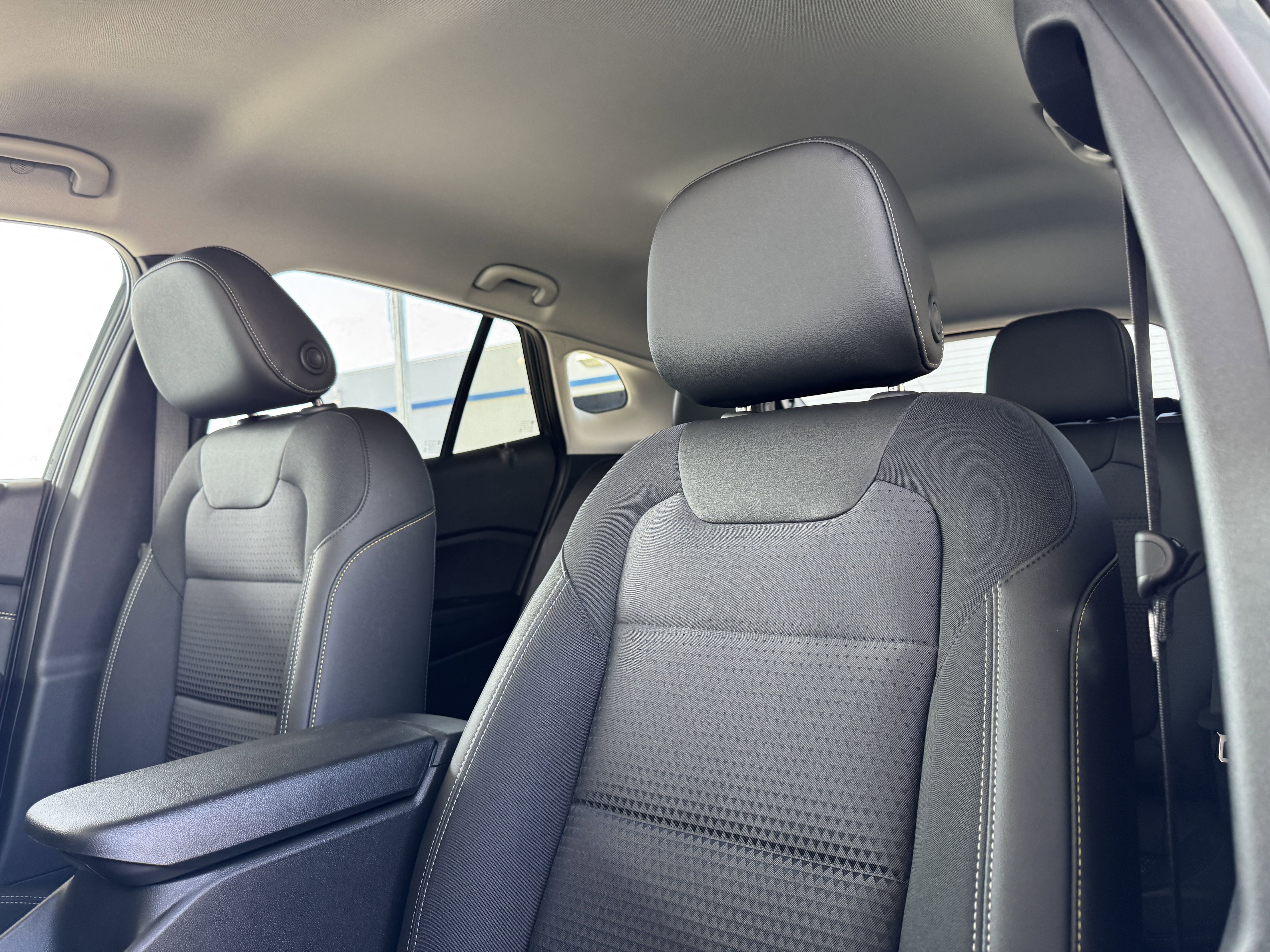 New 2025 Chevrolet Trax LT w/ LT Convenience Package image 12