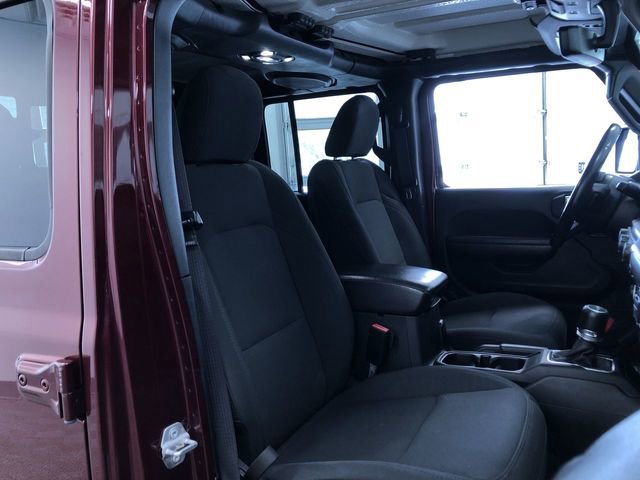 Used 2021 Jeep Gladiator Willys AWD/4WD image 17