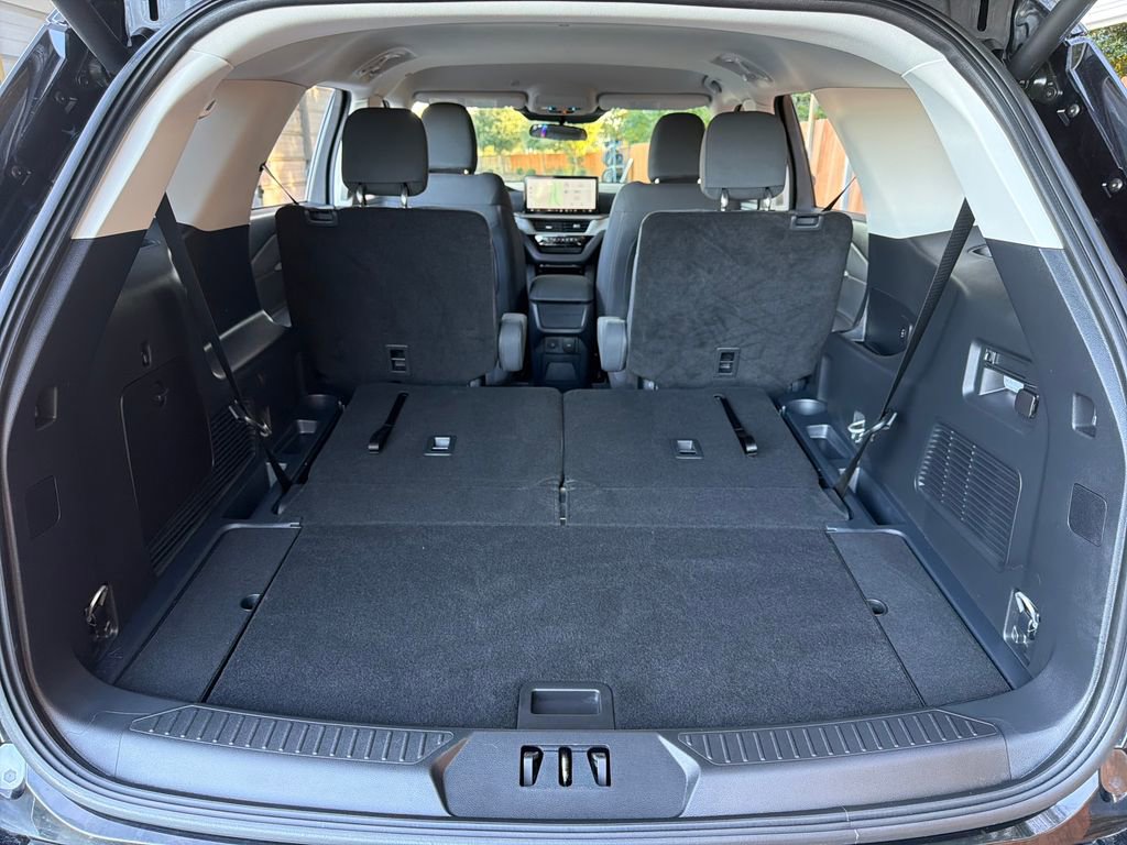 Used 2025 Ford Explorer Active image 39