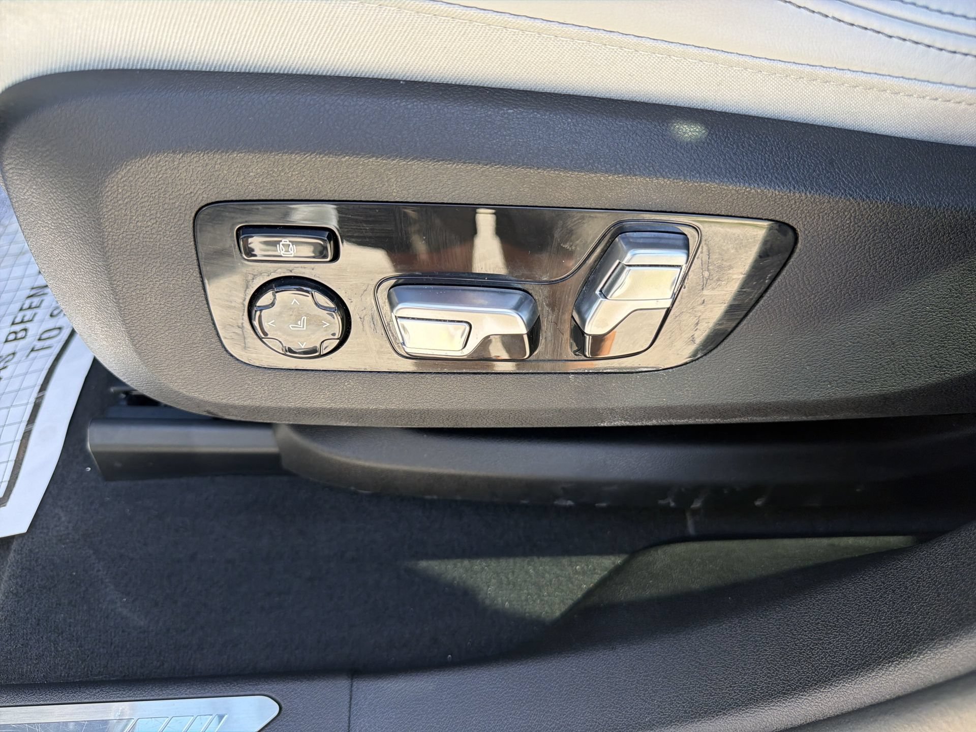Certified 2024 BMW X6 M60i w/ Executive Package AWD/4WD image 26