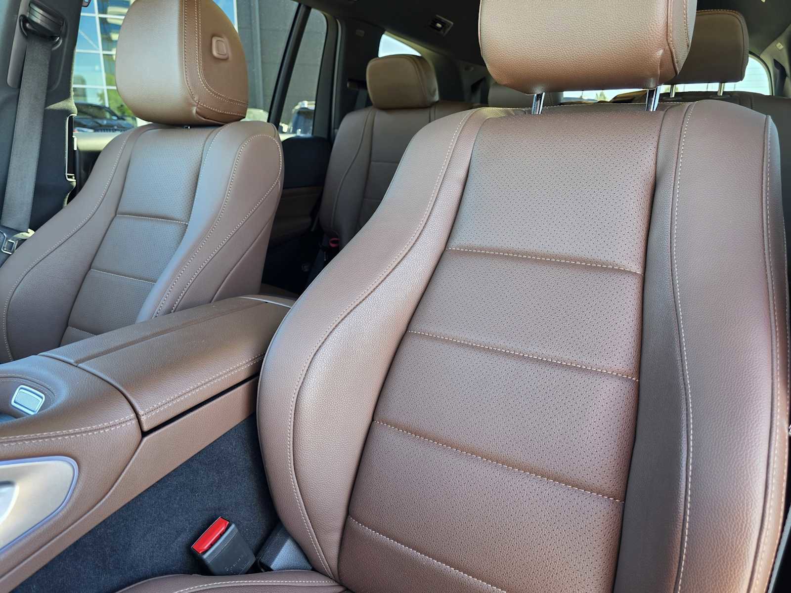 Used 2024 Mercedes-Benz GLS 450 4MATIC image 15