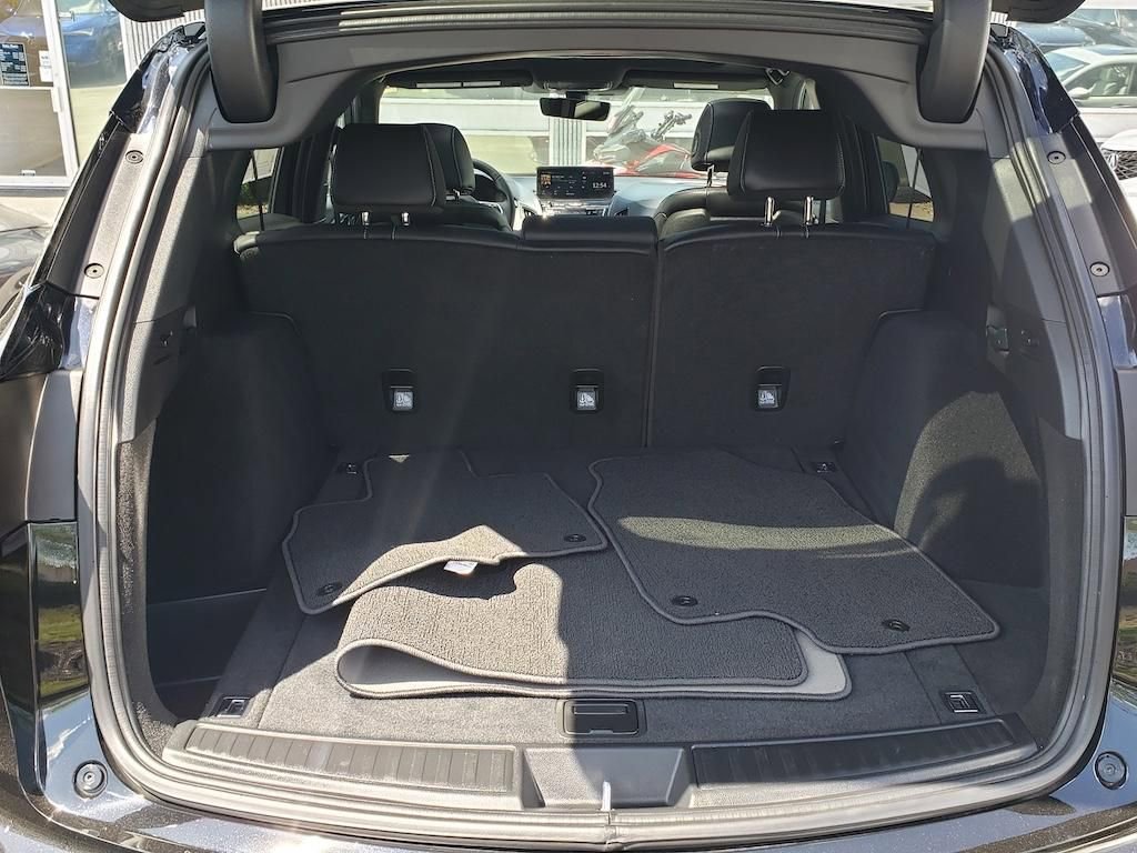 Certified 2025 Acura RDX SH-AWD image 9