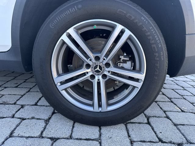 Used 2022 Mercedes-Benz GLC 300 4MATIC w/ Multimedia Package Lite image 11