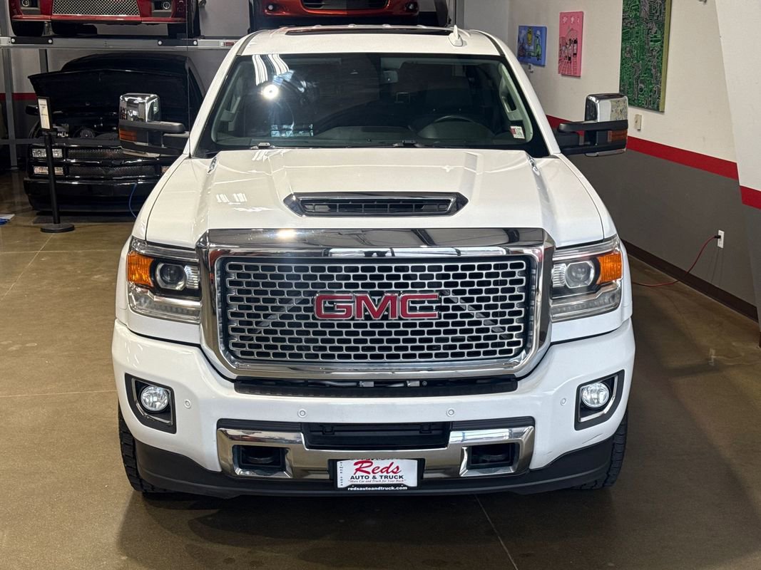 Used 2017 GMC Sierra 3500 Denali image 8