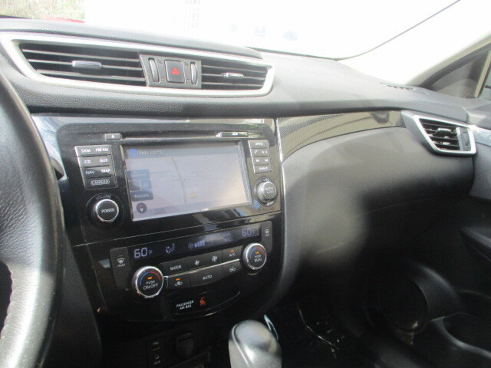 Used 2014 Nissan Rogue SL image 42