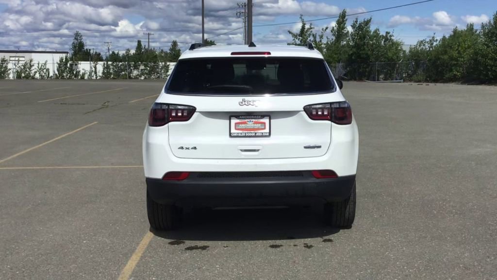 Used 2024 Jeep Compass Latitude image 7