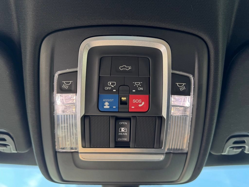 Used 2019 RAM 1500 Limited w/ Body Color Bumper Group AWD/4WD image 38