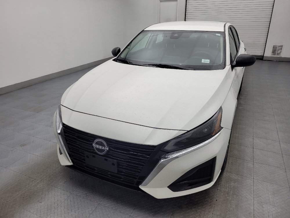Used 2024 Nissan Altima 2.5 SV image 15