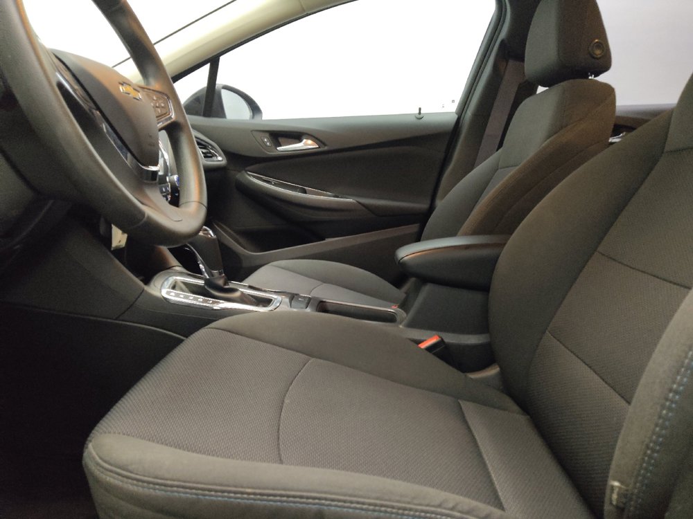 Used 2017 Chevrolet Cruze LT FWD image 17