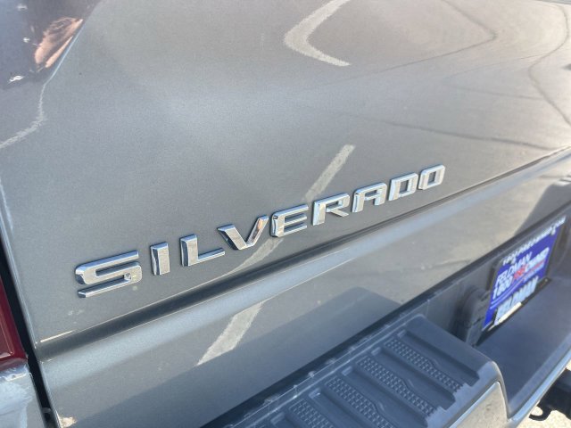 Used 2020 Chevrolet Silverado 1500 Custom w/ Custom Value Package AWD/4WD image 30