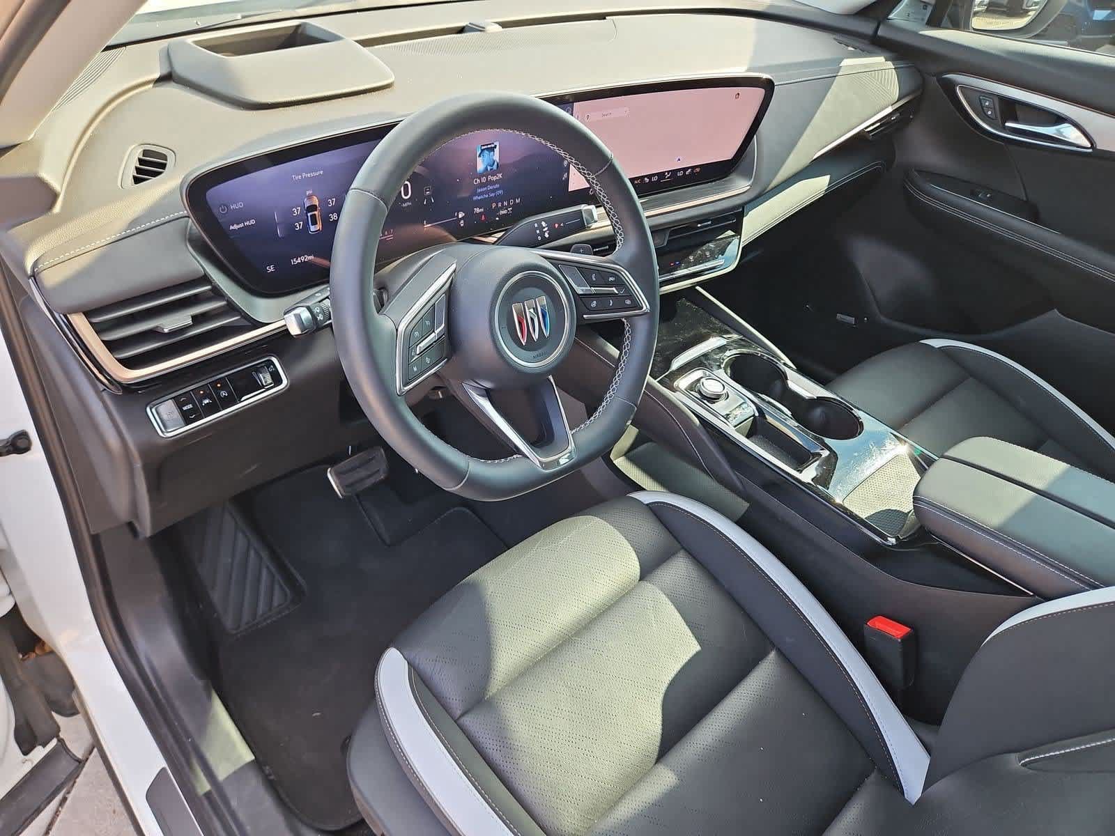 Used 2024 Buick Envision Sport Touring AWD/4WD image 2
