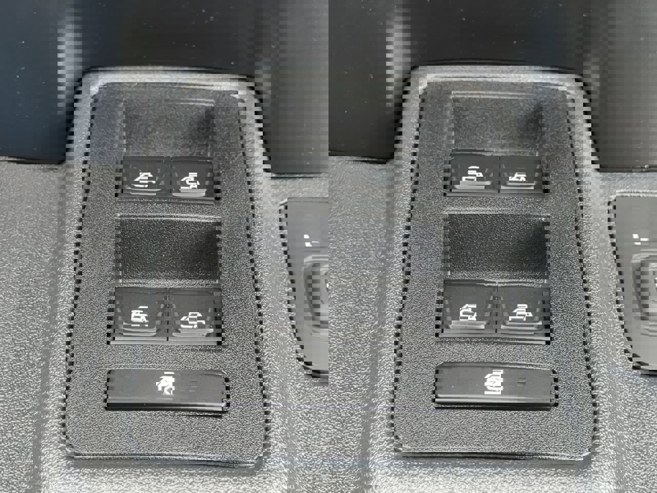 New 2025 Ford Bronco 4-Door image 20