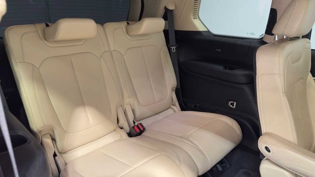 Used 2021 Jeep Grand Cherokee L Limited image 16