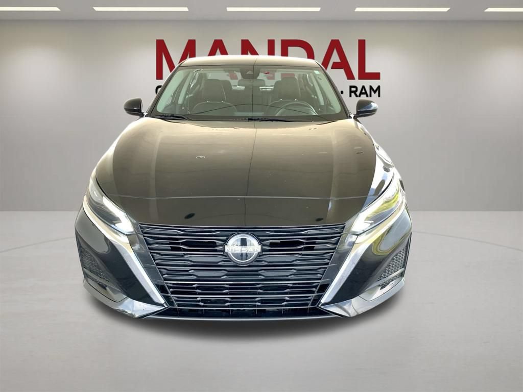 Used 2023 Nissan Altima 2.5 S FWD image 3