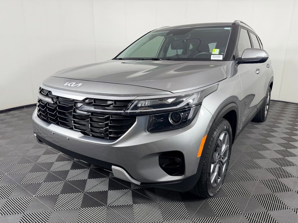 Used 2024 Kia Seltos S FWD image 3