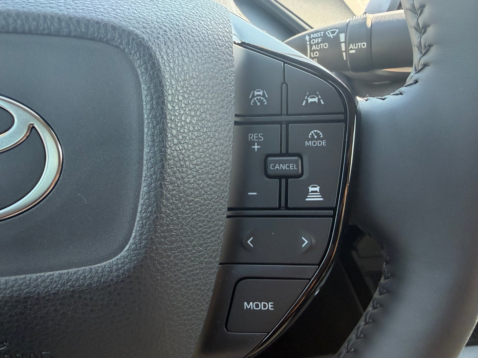 New 2027 Toyota Prius XLE FWD image 22