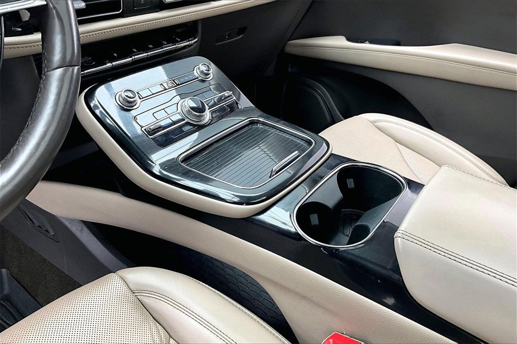 Used 2022 Lincoln Nautilus Reserve image 15