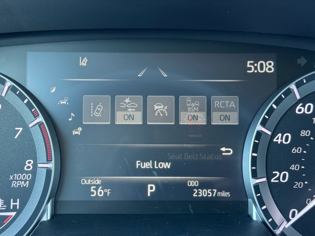 Used 2022 Toyota Highlander XLE image 13