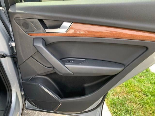 Used 2021 Audi Q5 2.0T Premium image 22