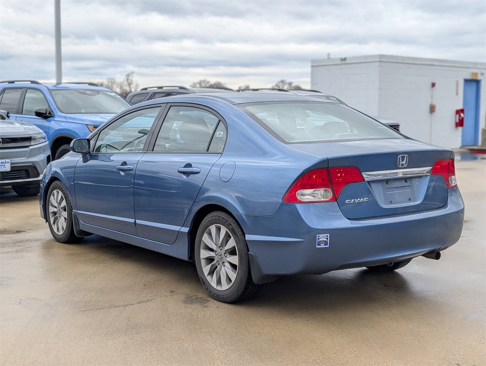 Used 2011 Honda Civic EX-L image 3