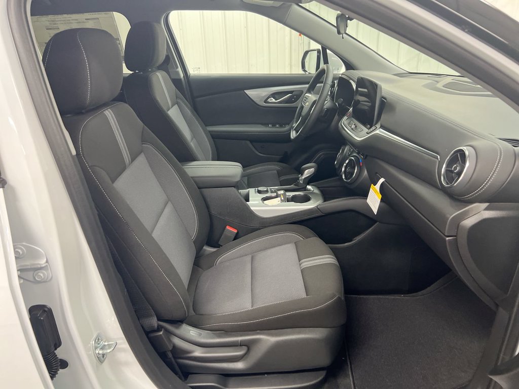 New 2026 Chevrolet Blazer LT FWD image 21