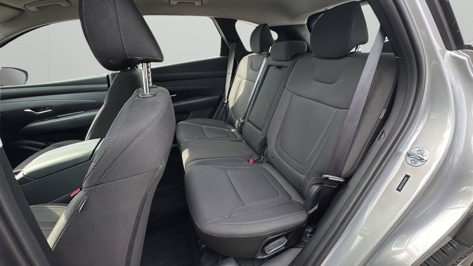 Used 2025 Hyundai Tucson SE FWD image 11