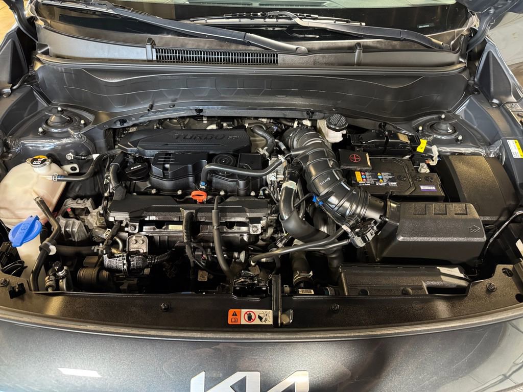 Certified 2024 Kia Seltos X-Line image 27