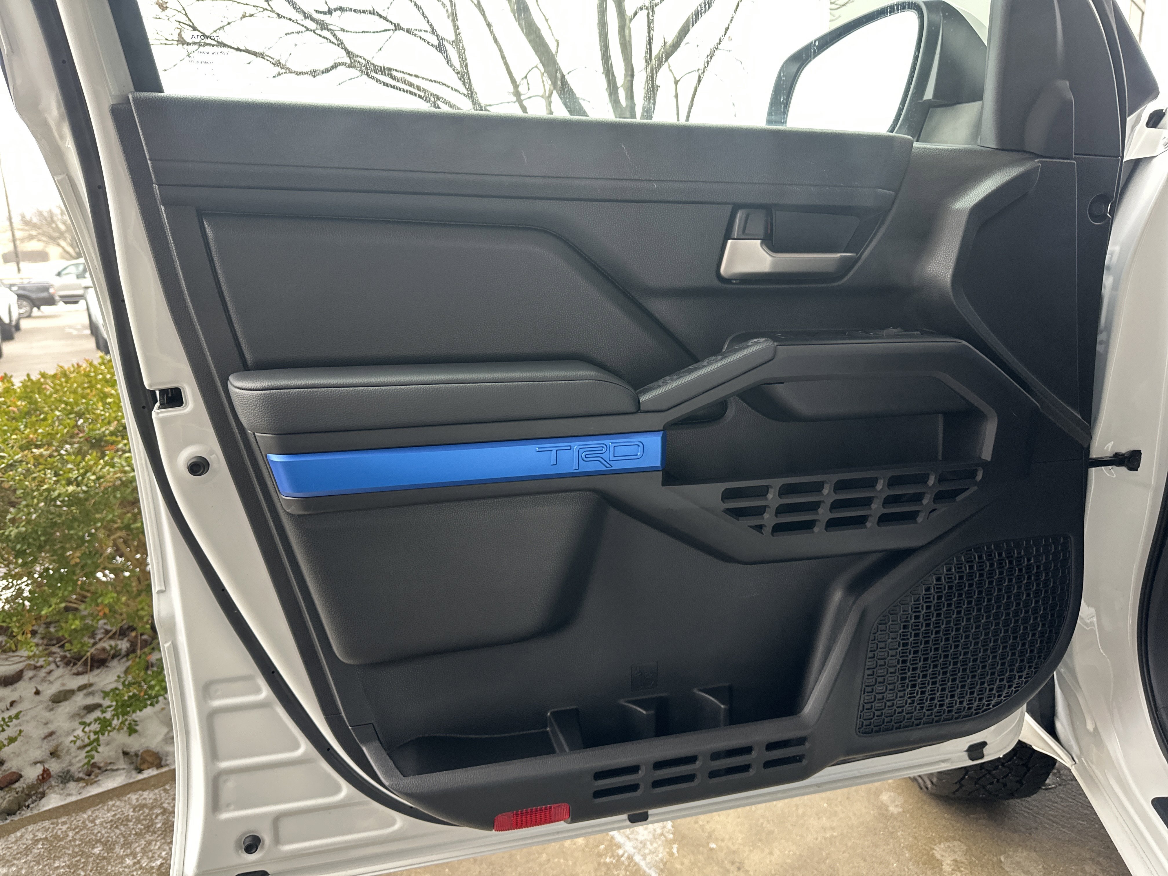 Certified 2025 Toyota Tacoma TRD Off-Road image 10