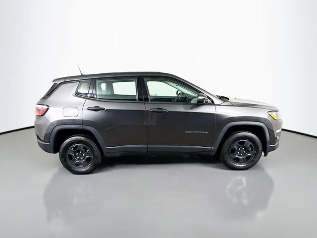 Used 2017 Jeep Compass Sport w/ Tech Group image 5
