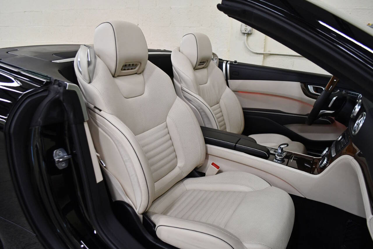 Used 2019 Mercedes-Benz SL 550 image 10