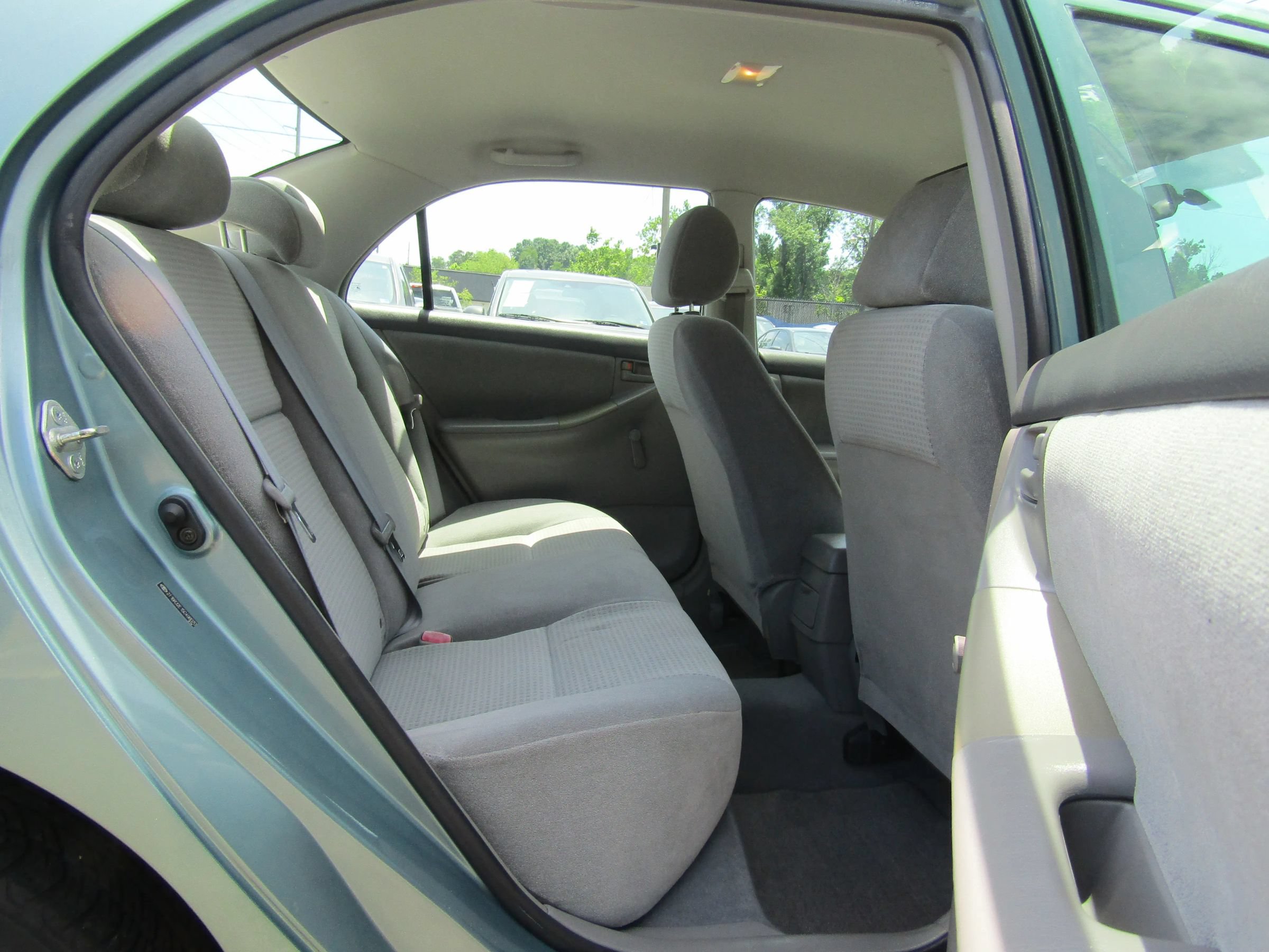 Used 2005 Toyota Corolla CE FWD image 11