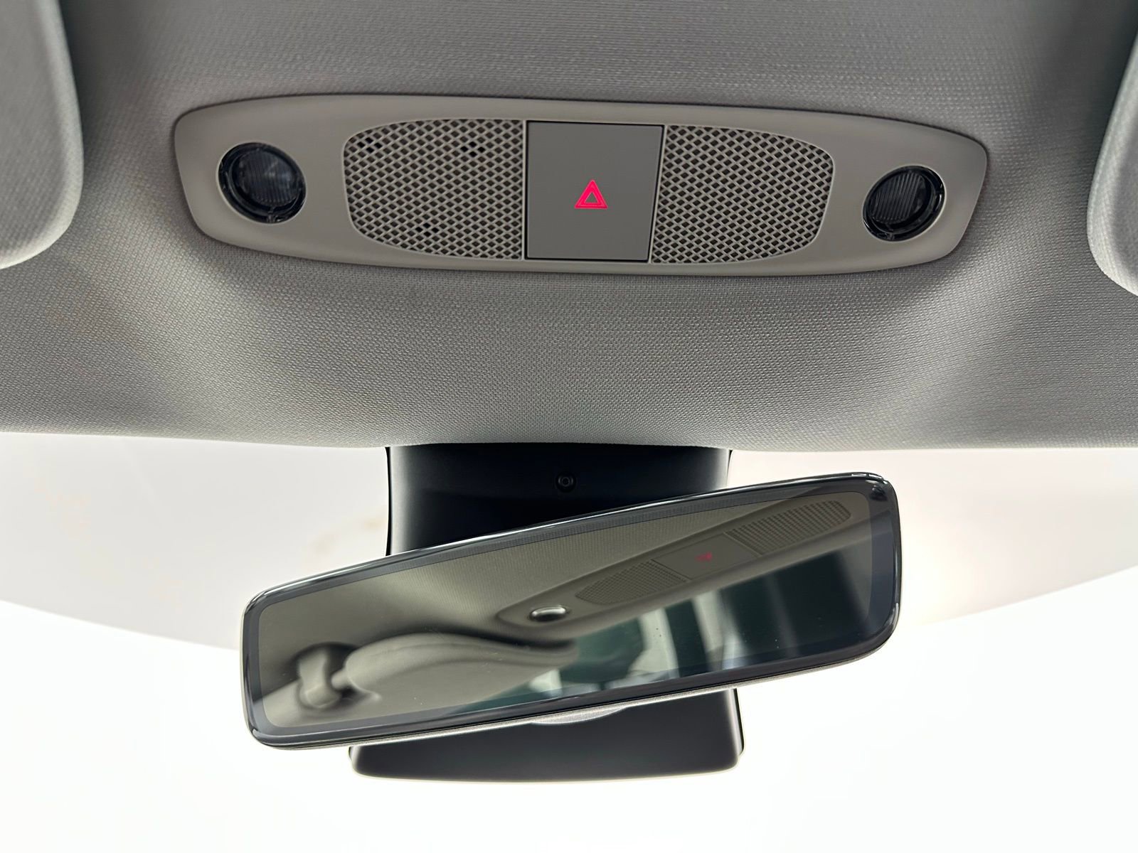 Used 2018 Tesla Model 3 Long Range image 17