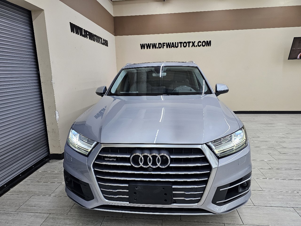 Used 2017 Audi Q7 3.0T Prestige image 3