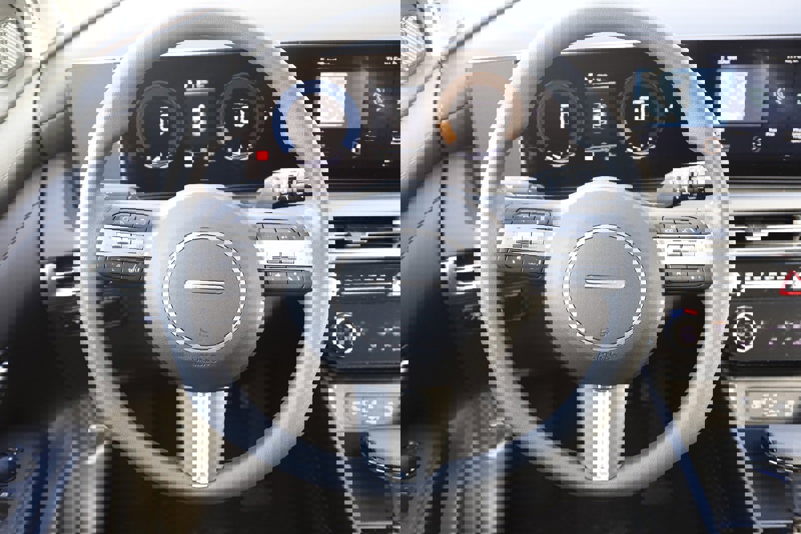 New 2026 Hyundai Tucson SEL image 19