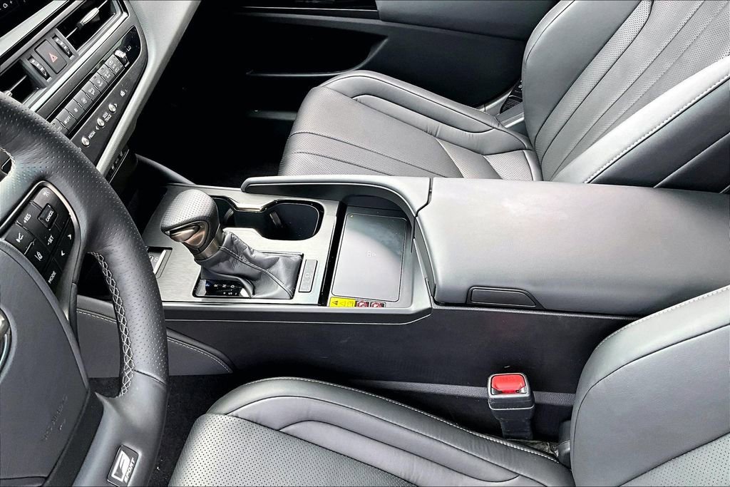 Used 2025 Lexus ES 350 F Sport FWD image 16