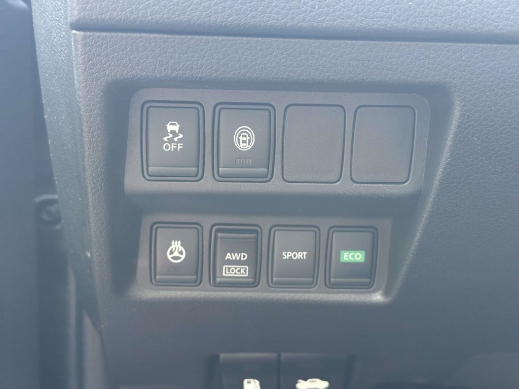 Used 2020 Nissan Rogue Sport SV w/ All-Weather Package AWD/4WD image 30