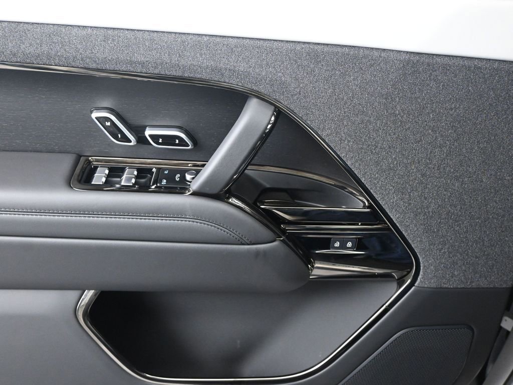 Used 2025 Land Rover Range Rover Sport Dynamic SE image 12