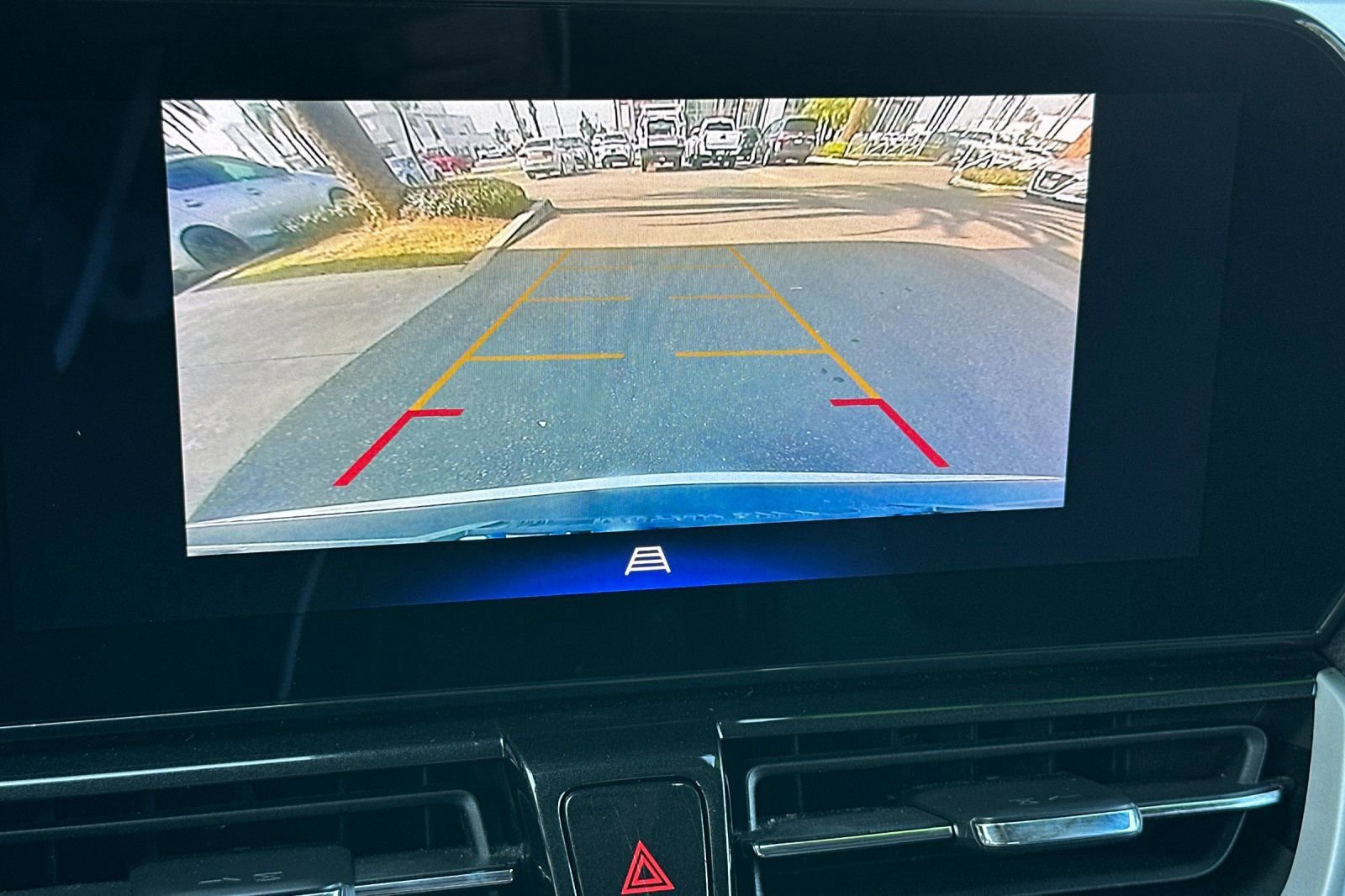 Certified 2024 Chevrolet TrailBlazer LT w/ Driver Confidence Package image 19