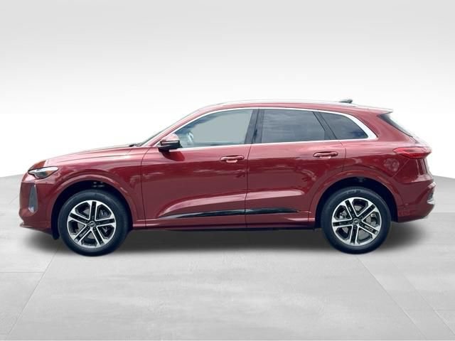 Certified 2025 Audi Q5 Premium w/ Premium Plus AWD/4WD image 4