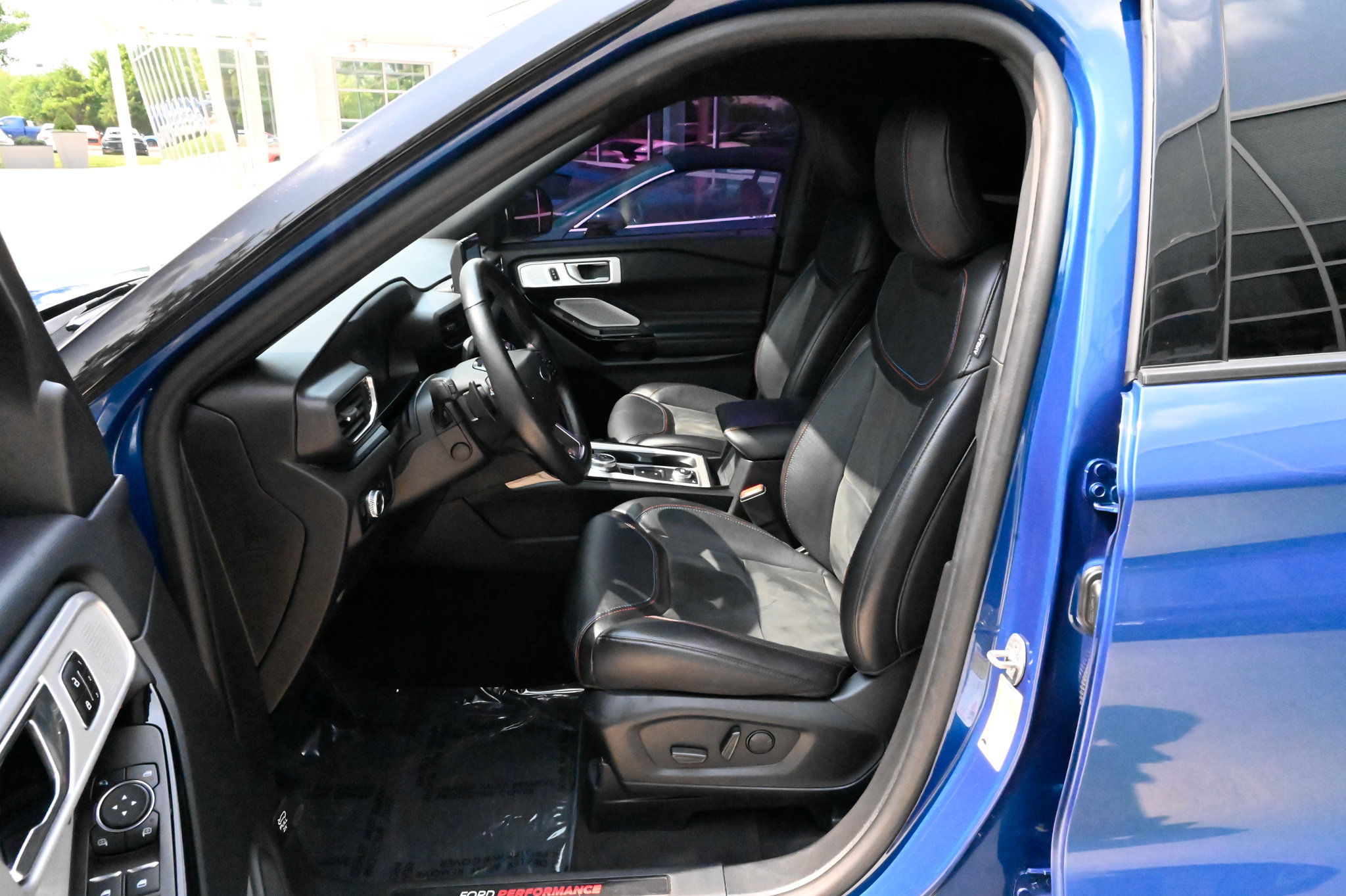 Used 2023 Ford Explorer ST w/ Equipment Group 401A AWD/4WD image 17