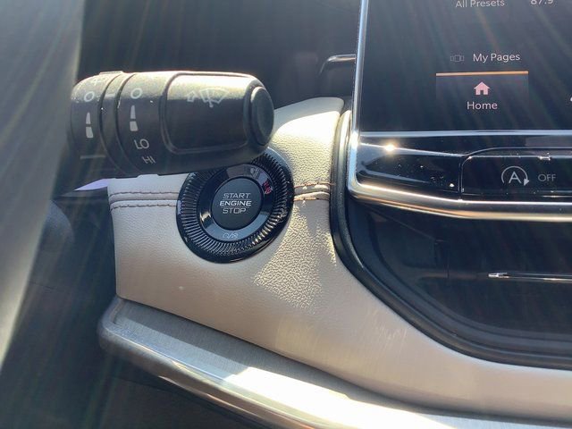 Used 2024 Jeep Compass Limited AWD/4WD image 16