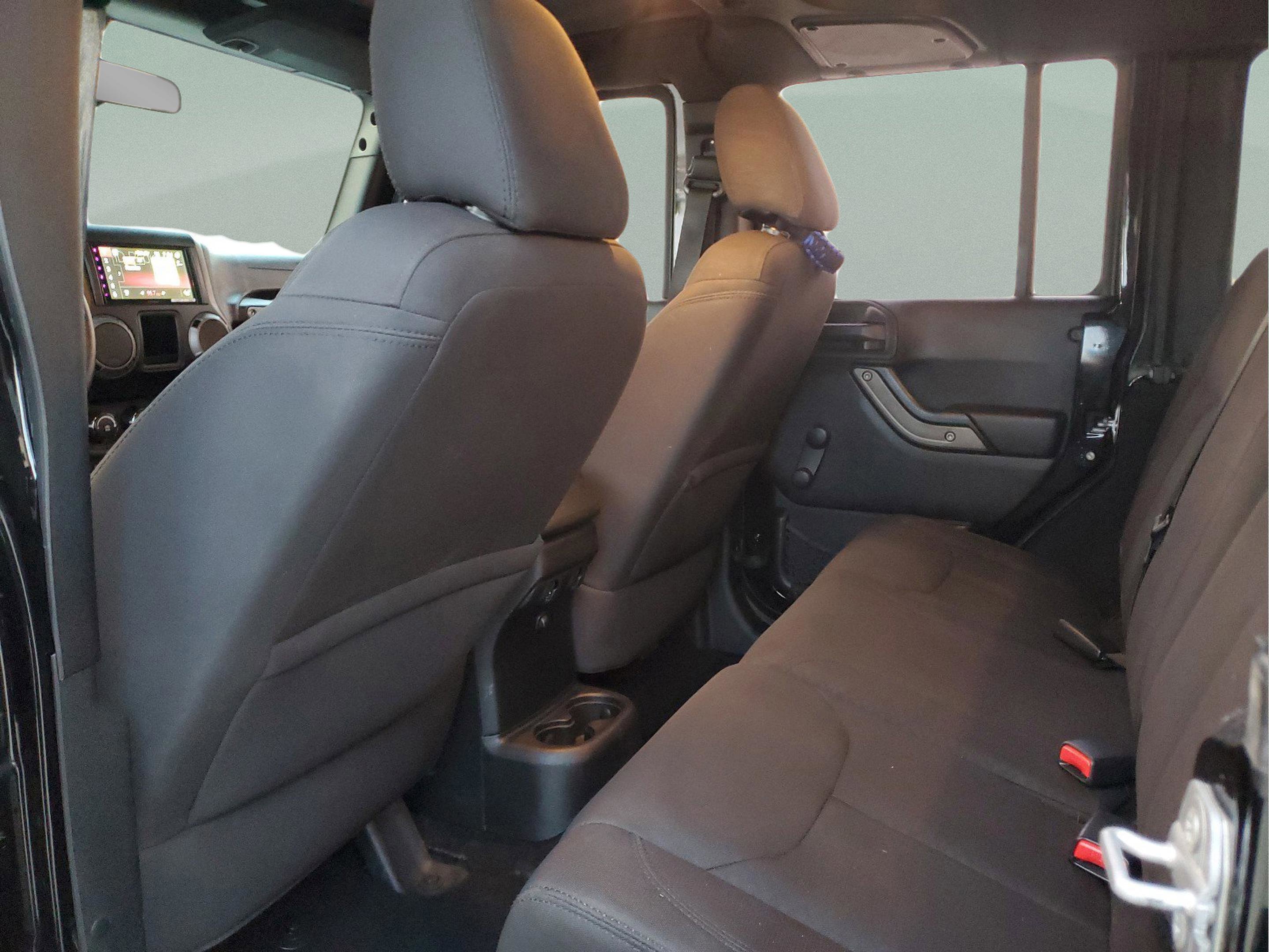 Used 2015 Jeep Wrangler Unlimited Sport w/ Trailer Tow Group image 28