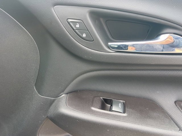 Used 2022 Chevrolet Equinox RS w/ LPO, Floor Liner Package image 56