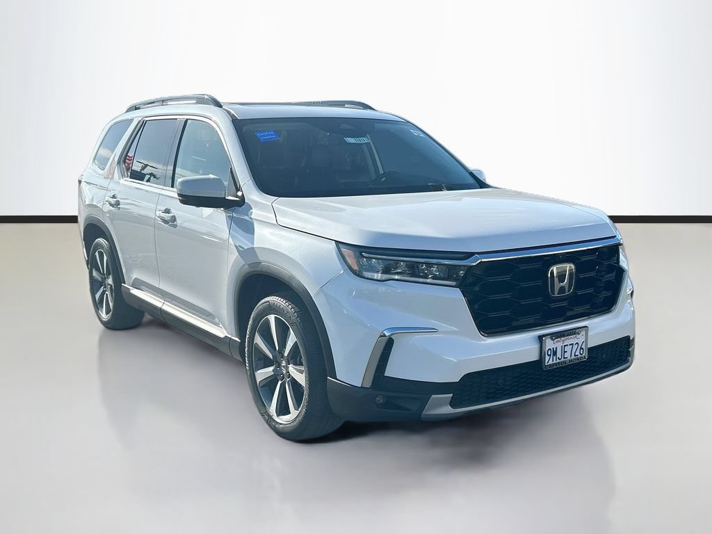 Certified 2024 Honda Pilot Elite image 3