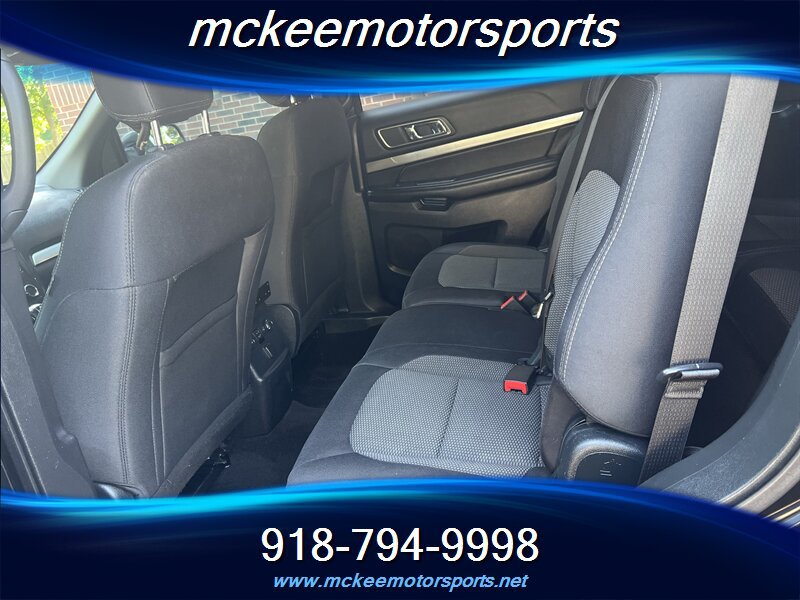 Used 2018 Ford Explorer XLT FWD image 8