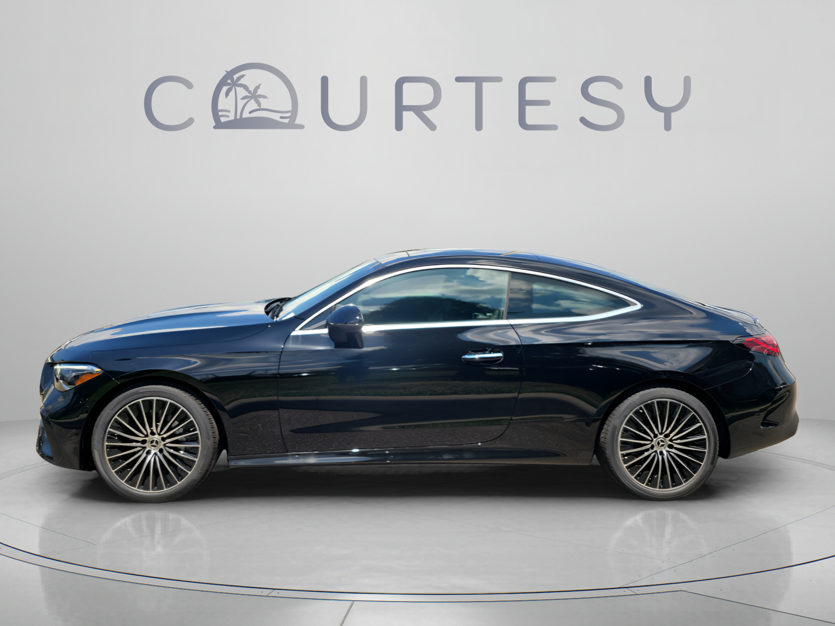 New 2026 Mercedes-Benz CLE 300 4MATIC Coupe image 2