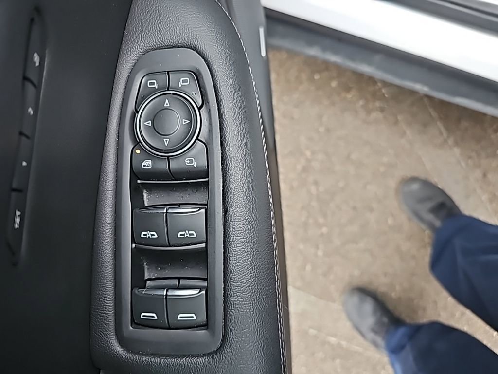 Used 2023 Cadillac XT5 Premium Luxury image 12