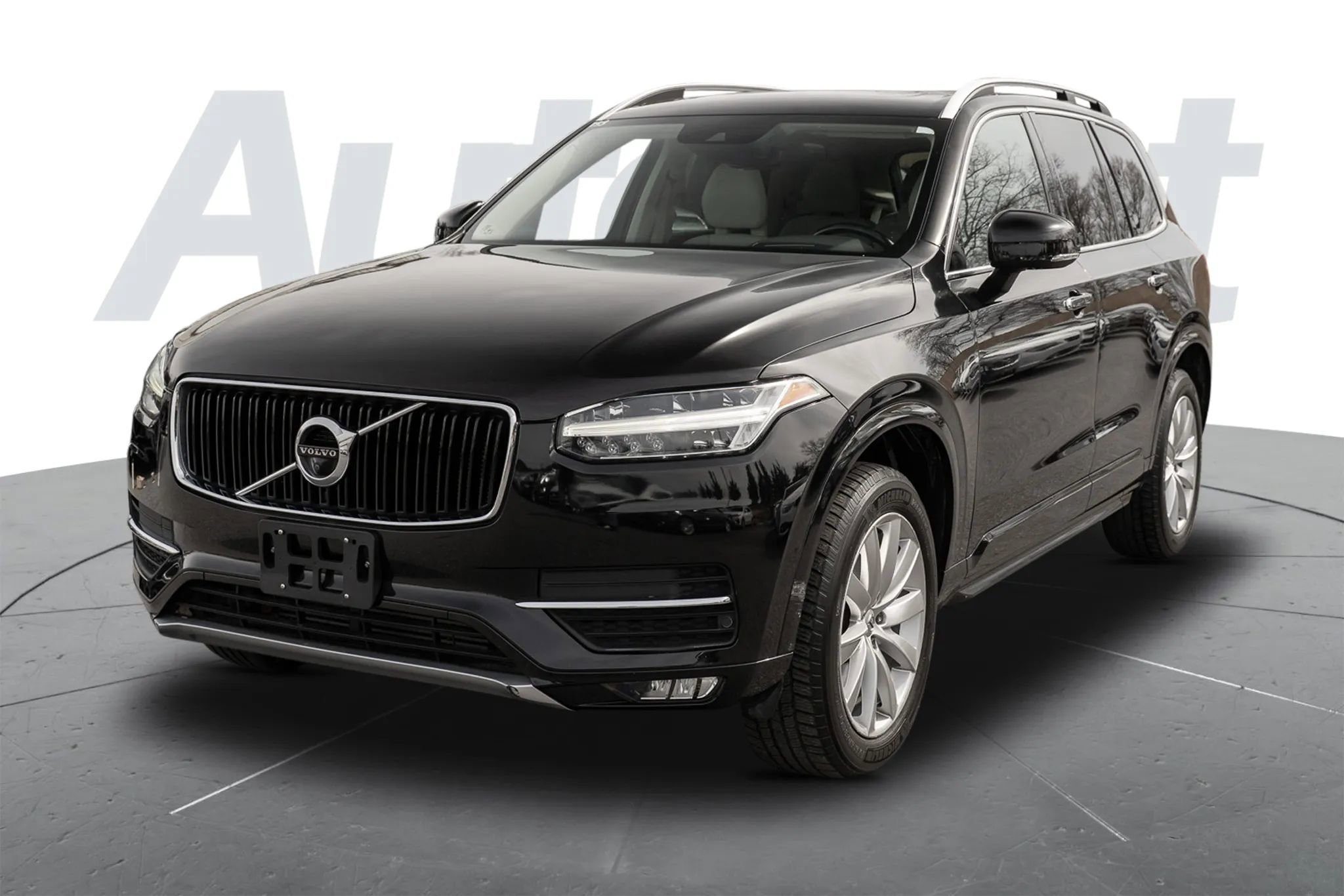 Used 2017 Volvo XC90 T6 Momentum w/ Vision Package image 5